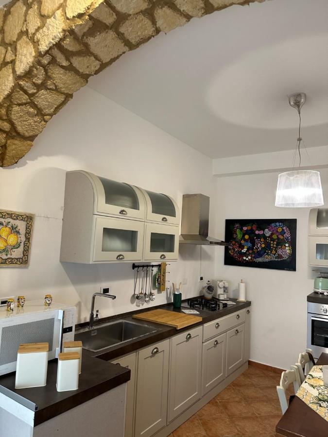 La Kalsa Di Somavi Apartment Palermo Bagian luar foto