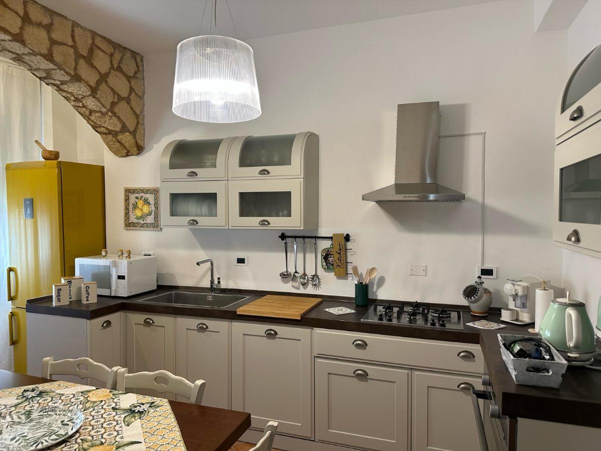 La Kalsa Di Somavi Apartment Palermo Bagian luar foto